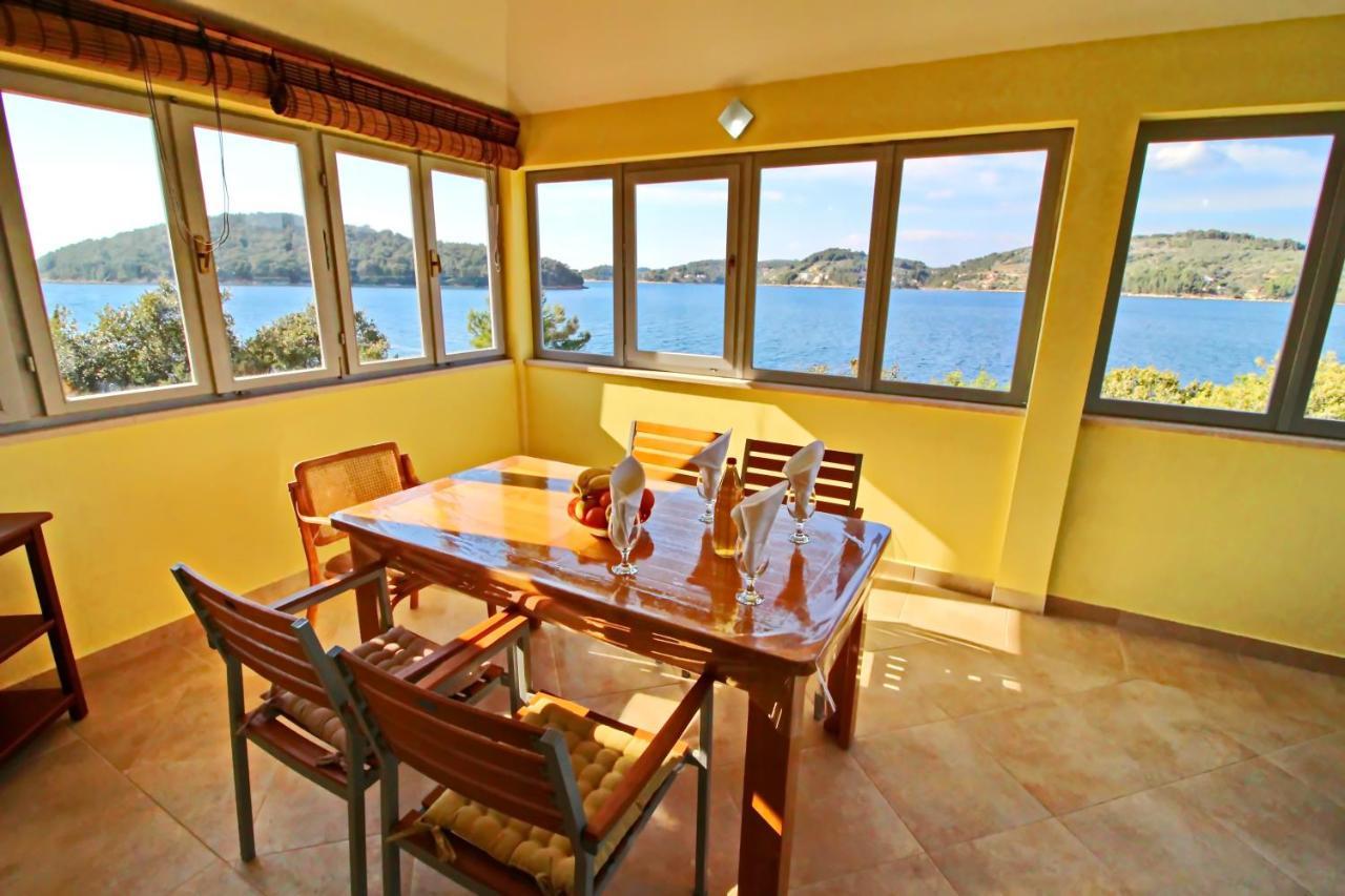 Holiday Home Katica Vela Luka Ngoại thất bức ảnh